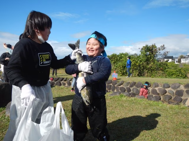 221030鮭のつかみどり大会②.JPG