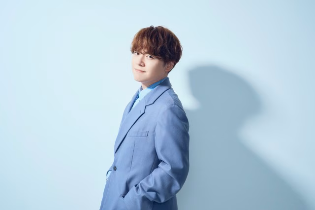 内田雄馬_最新アー写_共通_WEB用 (1).jpg