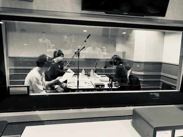 ジングルの投票を受付中