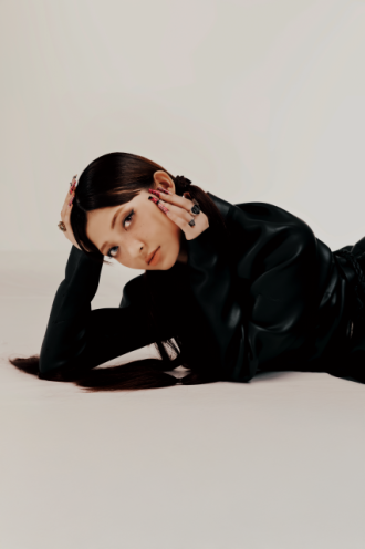 12月12日(金) のプレイリストは、シンガーソングライターの甲田まひるさん！