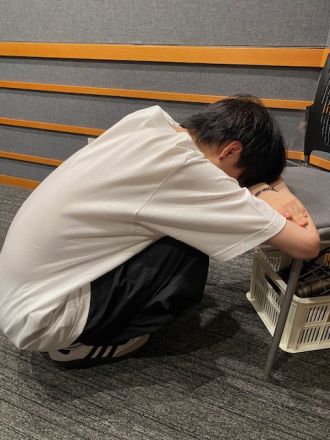 どうやってくしを真っ二つに折ったのか