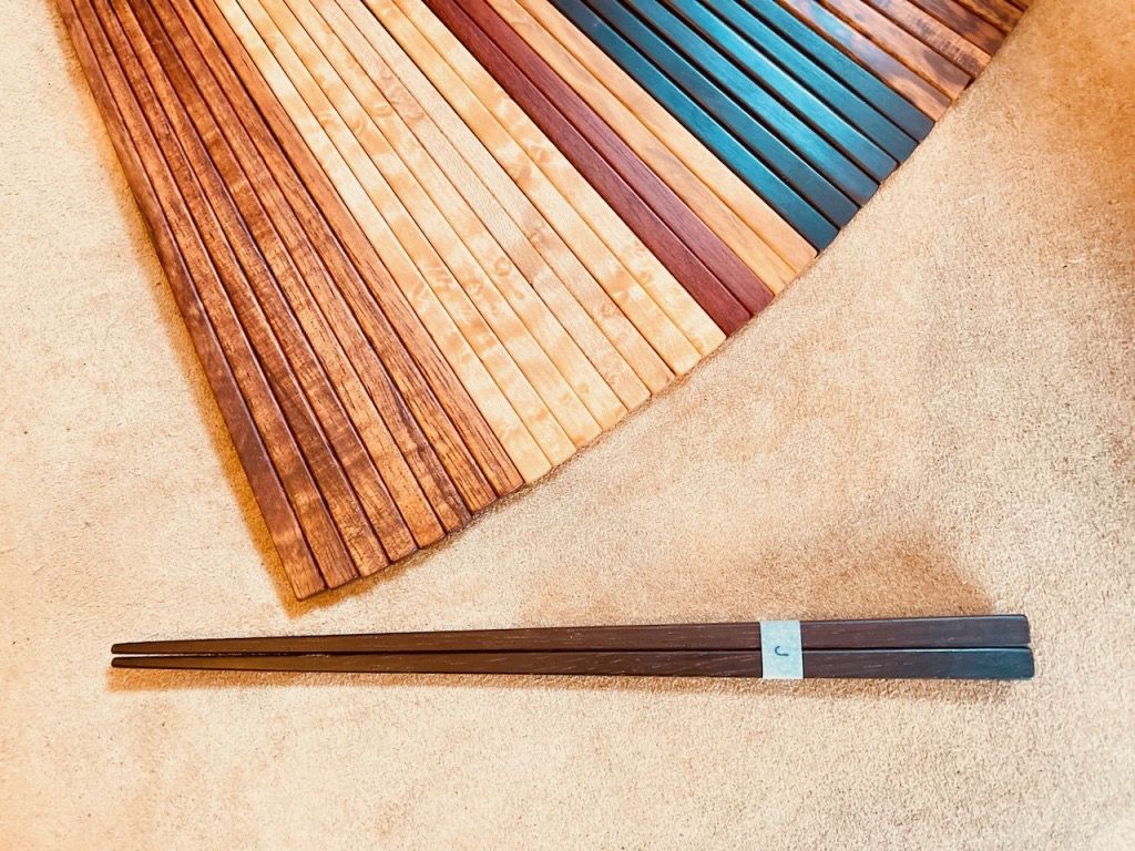 今週の『深掘り』アコースティックギターの端材を箸として再生～uchida asamiの箸（長野）