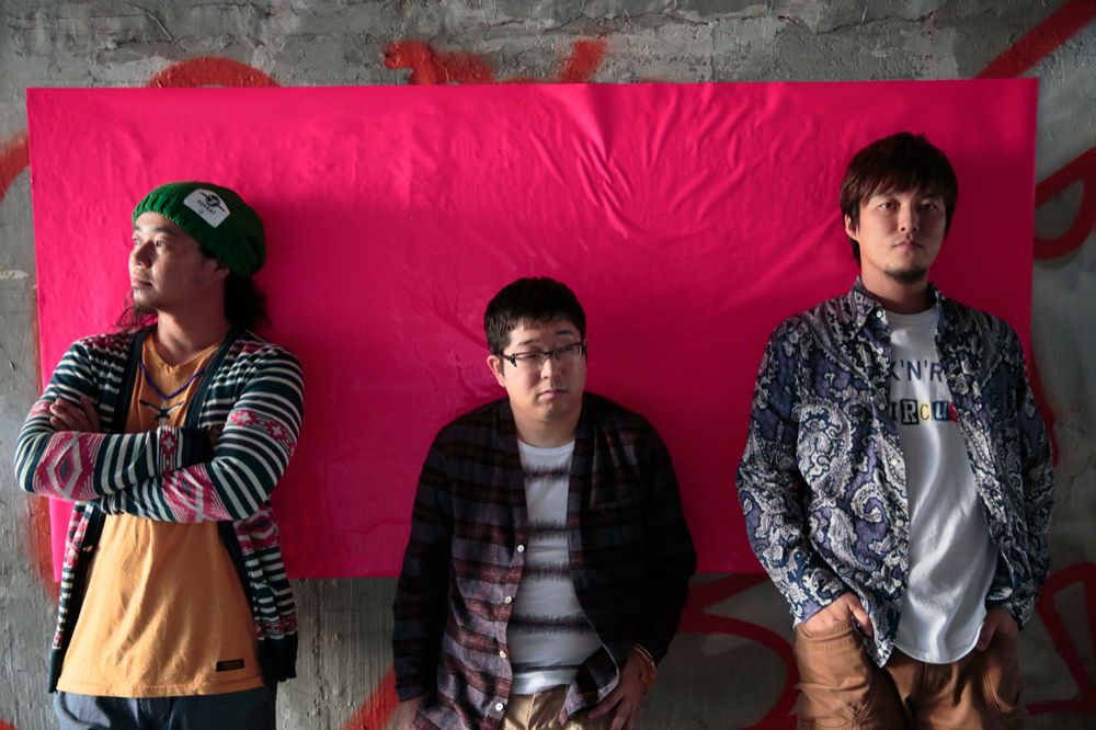 2013年10月のアーティストはサンボマスター