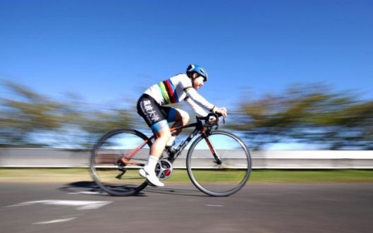 7月のアスリートママは、自転車競技・梶原悠未選手のお母さま、有里さん 