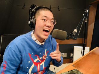 落語家・柳家小はだって何者？