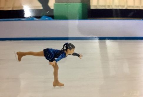 シンクロナイズド・スケーティング日本代表・山根捺央選手のお母さま、山根美穂さんにお話をうかがいます