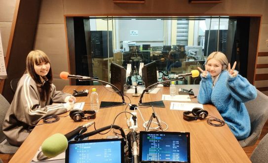 MAX MINAさんと、柏木ひなたさんの話を盗み聞き・・・スキが溢れる深夜のトーク！