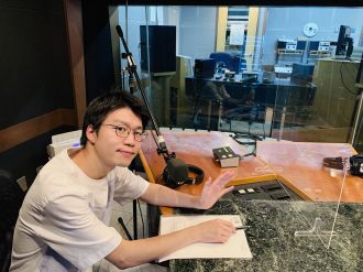 落語家・林家彦三、洋館で落語を！？