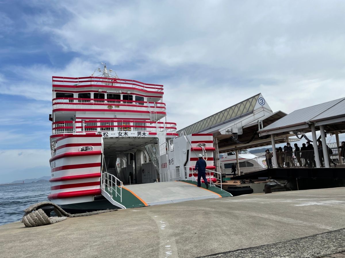 #2 女木島　お向かいさんは、人気現代アート～鬼ヶ島のアート巡り女木島郵便局～