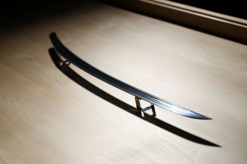 たたら製鉄の歴史や鬼滅の刃にそっくりと話題の黒刀について【奥出雲たたらと刀剣館】