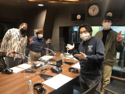 オズワルドさんとT字路sさんの話を盗み聞き・・・Ｔ字路sさんの「これさえあれば」を出囃子にしているオズワルドさん、そんな繋がりのある四人のトークは似ている？「音楽」と「お笑い」、コンビ仲など盛り上がる！