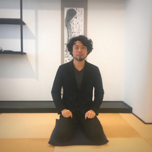 ソフトバンクに勤めていた書道家！