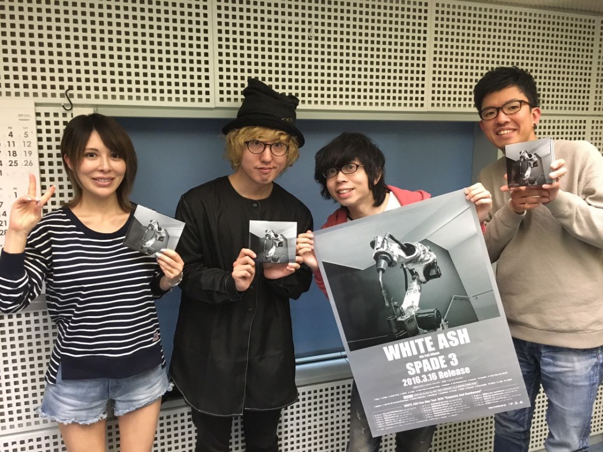 21日（月）、22日（火）のゲストはWHITE ASH☆