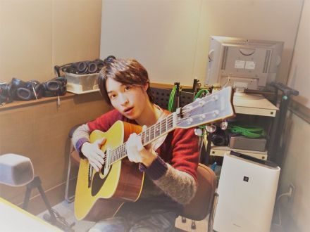 即興曲『今年成人式の君に。君が生まれた頃にはもう年少さんでベラベラしゃべってた。（中略）君が小6の頃にはもう高1でエロイことも考えてた。いつだって君よりお兄ちゃんだった僕からメッセージ』