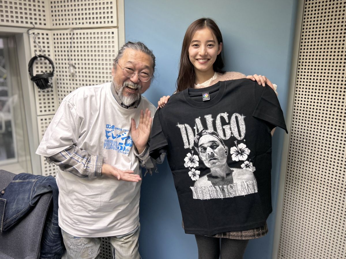 村上隆さんと、新木優子さんの話を盗み聞き・・・