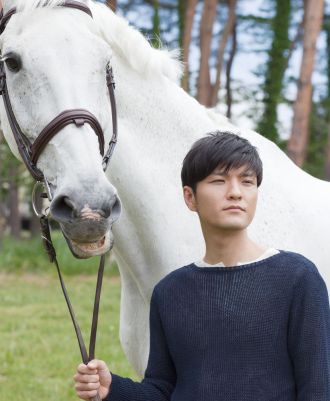 2013年12月のアーティストは森山直太朗