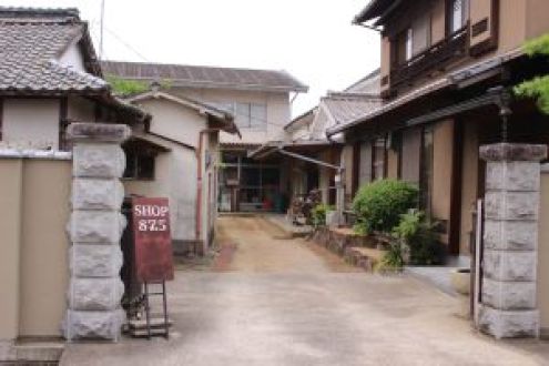 Vol.218 さぬき市の遍路道沿いにある漆器展プロデュースのセレクトショップから「さぬきのクラフト＋漆器のアウトレットセール」をご紹介。