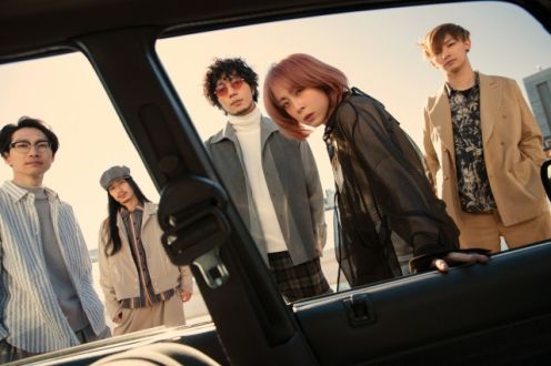 4月26日(火)のプレイリストは、5人組バンド、EOWから、 ヴォーカルのLacoさん