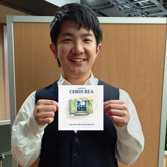 ハスキーボイスのシンガーソングライタークリス・レア！