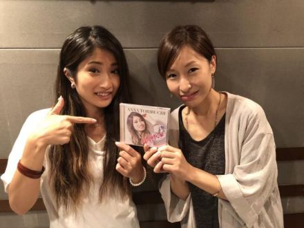 シンガーソングライターの鳥淵杏奈さん！