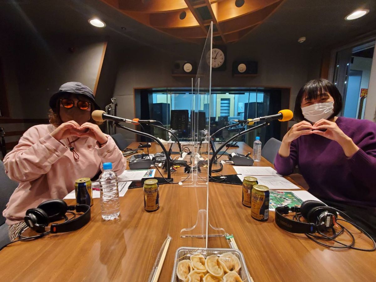 フォーリンラブ・バービーさんと、南海キャンディーズ・山崎静代さんの話を盗み聞き・・・飲み会や歌の話