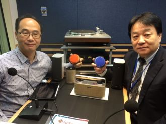 なにわ商売人(左）