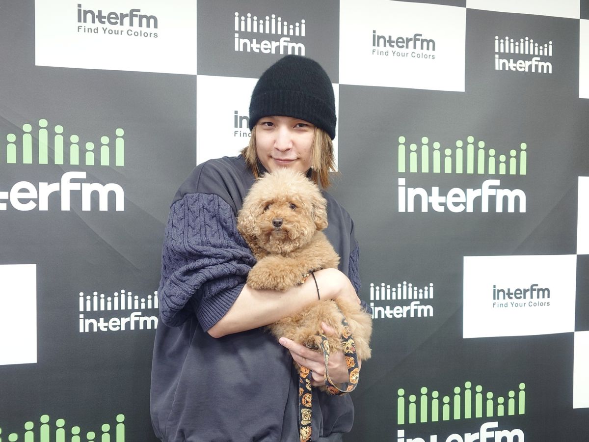 歌手＆俳優として活躍中のレイニさんと朝みみ！トーク?vol.1 　／　初対面のレイニさんと番組犬テコ。この落ち着きの裏には、、、次週に続く?　　