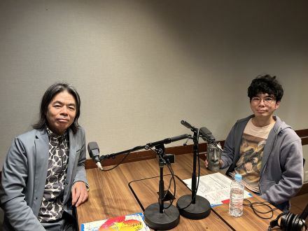 木曜日の常連客 日比野克彦さんと、俳優・彫刻家 片桐仁さんの話を盗み聞き・・・片桐さんの幼少期や美大時代の思い出など様々なお話が聞こえてきます...