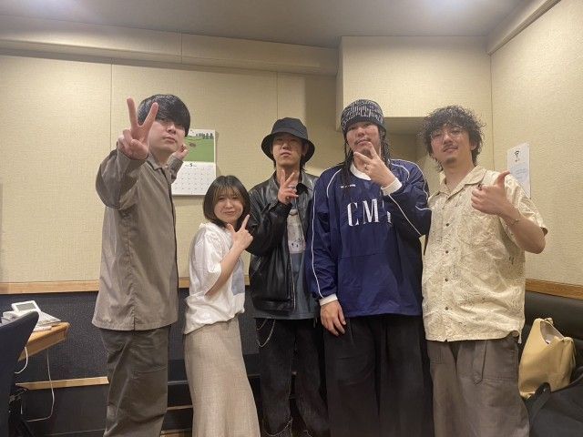 2024年6月3日(月)第62回放送。 今週はゲストにkageoriからBassの熊さんとDrのモトフジゴロウさんをお迎えします