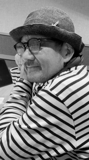 ノリノリのスタジオ生ライヴ（？）でスタート！