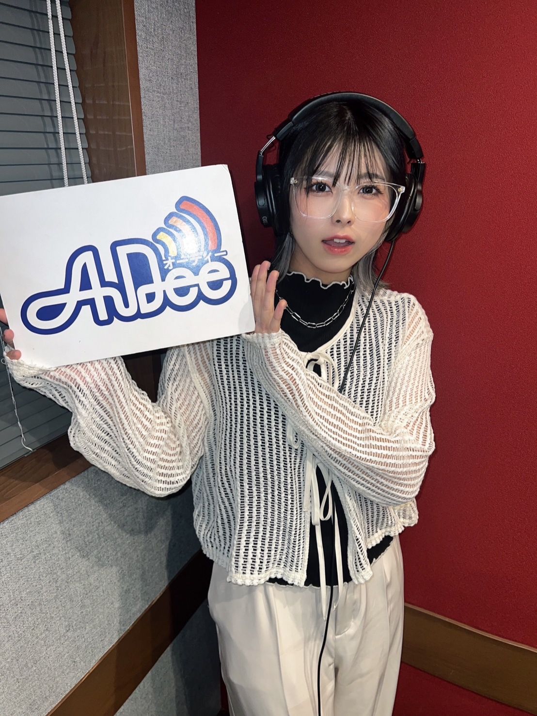 【配信8回目】Canaco1人だけど、ギター弾いて美容トークして心理テスト♪盛りだくさんの20分だよ。