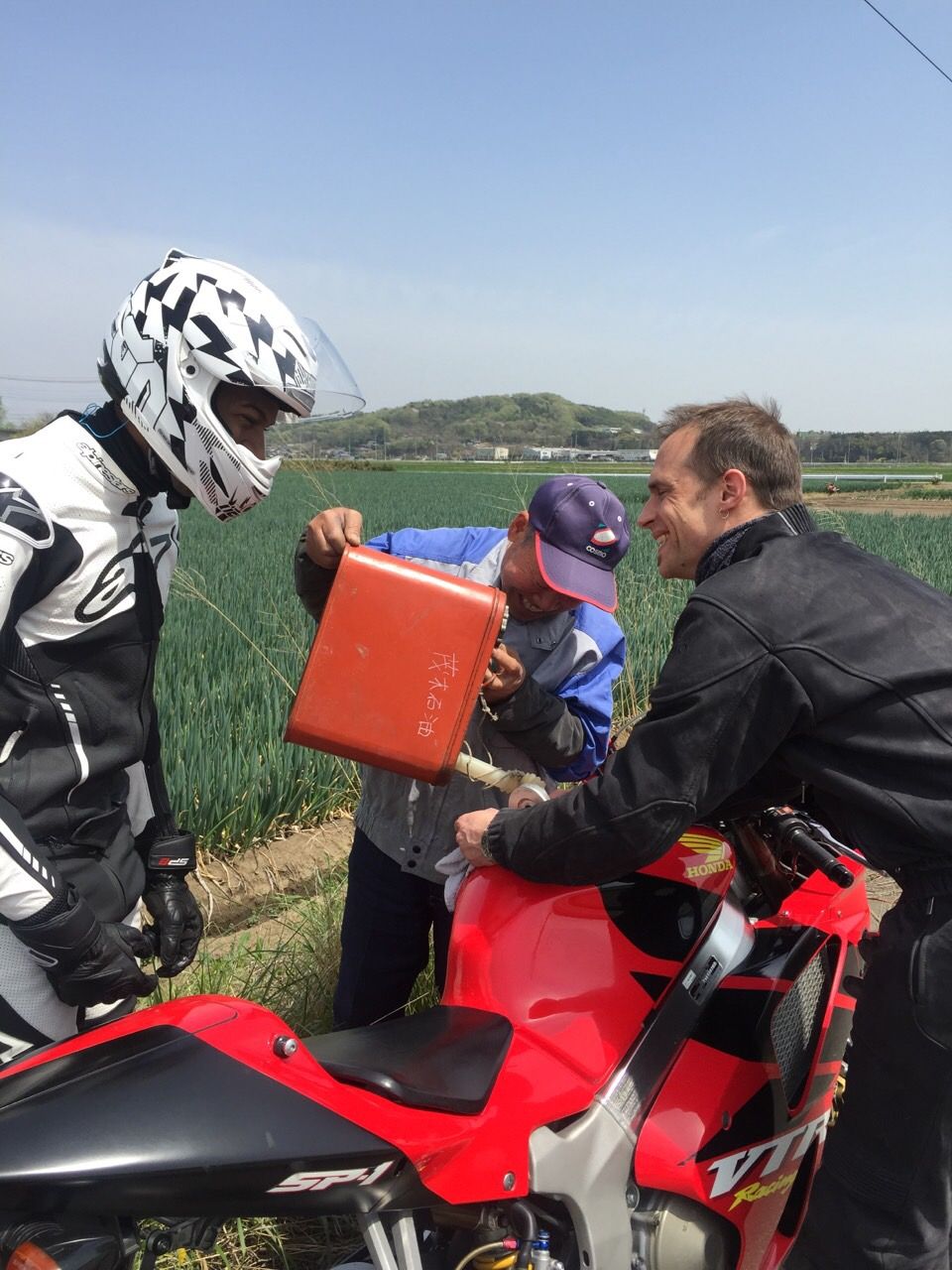 4月27日（月）担当：テット・ワダ