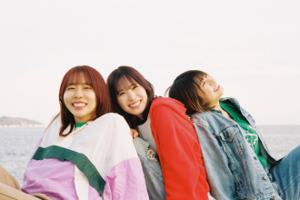 4月30日（火）のゲストはガールズ3ピースロックバンド カネヨリマサルからボーカルギターのちとせみなさんです！