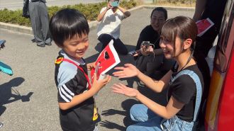 石川県かほく市出身、宮崎由加さんに、地元の思い出など、今回の訪問を振り返りながら、お話を伺いました。