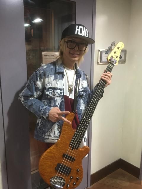 本日はカメレオKouichi先生のベース授業でした！