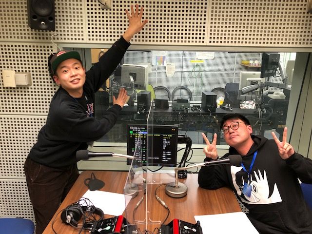 オープニングコントでお笑いを学ぶ！？2人の成人式の思い出は？