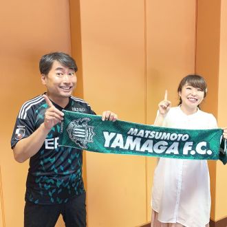 「クイズdeサイン入りステッカー・ゲット！ 夏休みスペシャル～！！」開催☀️