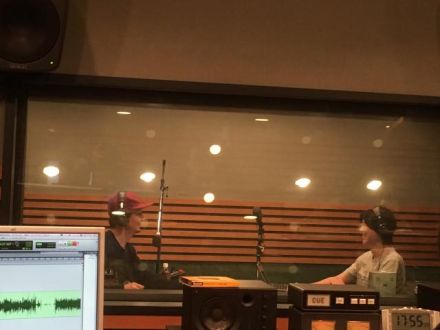 右側のスタッフは誰！？