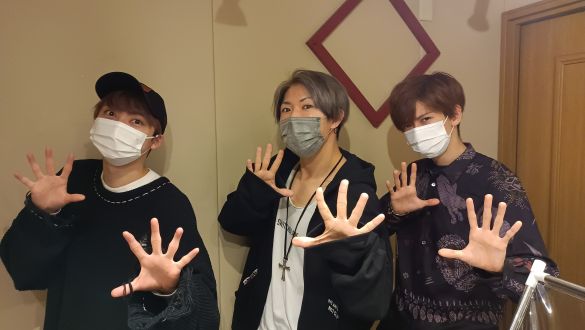 超特急・リョウガさん＆ユーキさんとゴールデンボンバー・歌広場淳さんの話を盗み聞き・・・仲のいい先輩と後輩による深夜のセンスとセンスのぶつかり合い