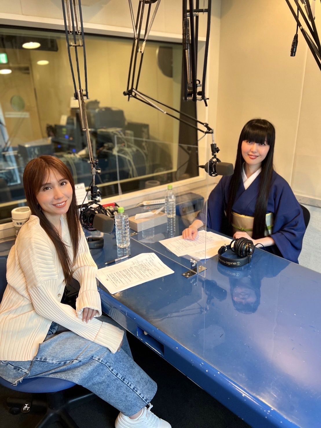 ＜今週は書道家の万美さんをお迎えしました！＞