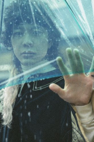 12月5日(金) のプレイリストは、クリープハイプのベーシストで、  現在はソロ活動も並行されている、長谷川カオナシさん！