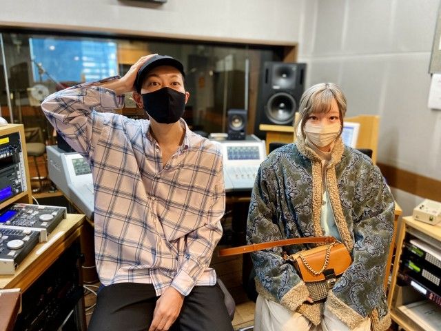 なんでそんなTinderみたいな写真ばっか撮ってるの？