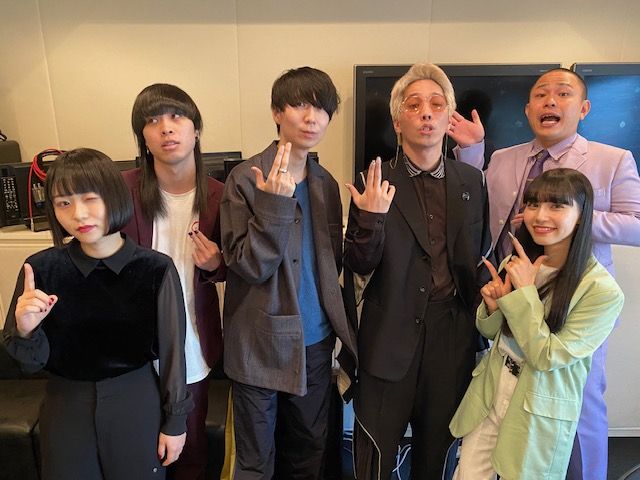 この中にドラムとアーク溶接とRAPとダーツ出来る人がいます。