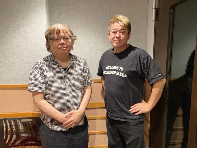 水曜日の常連客 堀江貴文さんと、アイドル評論家：中森明夫さんの話を盗み聞き・・・アイドル、野球など熱い深夜トーク。