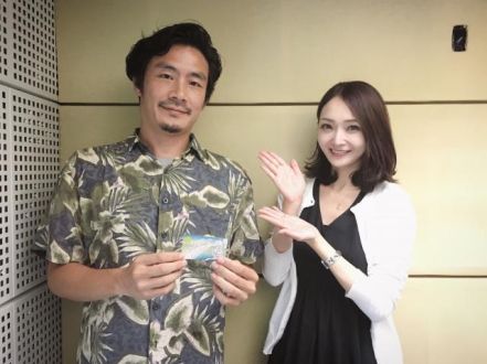 海の香りをギターにのせて♪