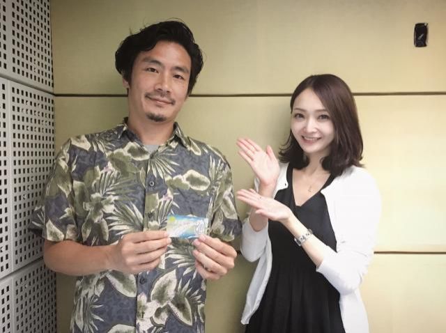 海の香りをギターにのせて♪