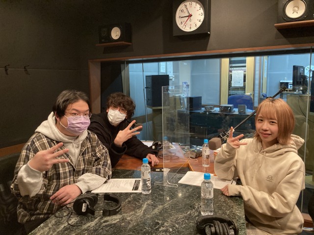 スーパーJ-POPユニットの素顔に迫る！