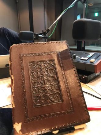 ゲストにお迎えした作詞家、澤地隆さんからのプレゼントもあります！