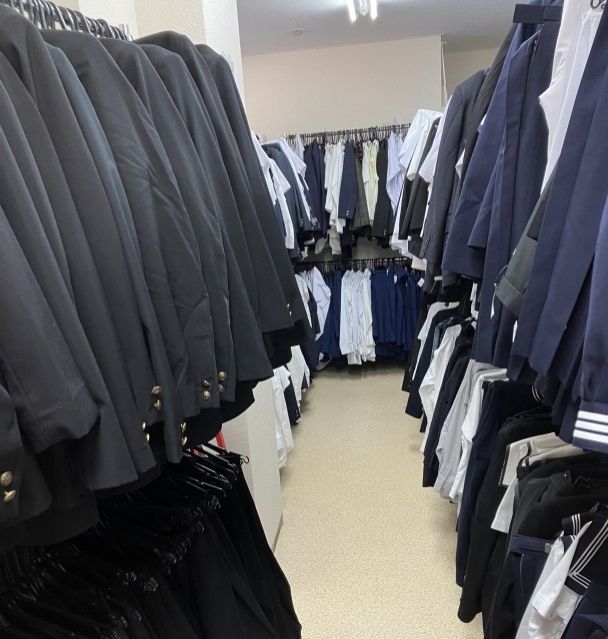 #42 学生服リユース店「さくらや」 