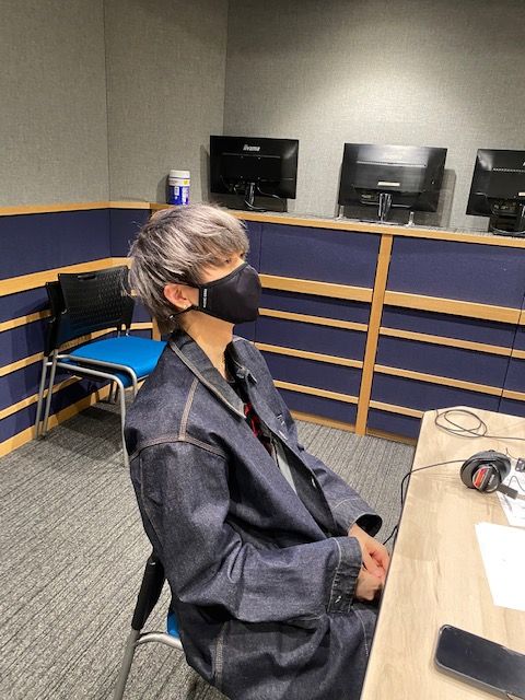 川谷さんのお洋服がなくなっていく（？）「空耳我慢」の時間です！！